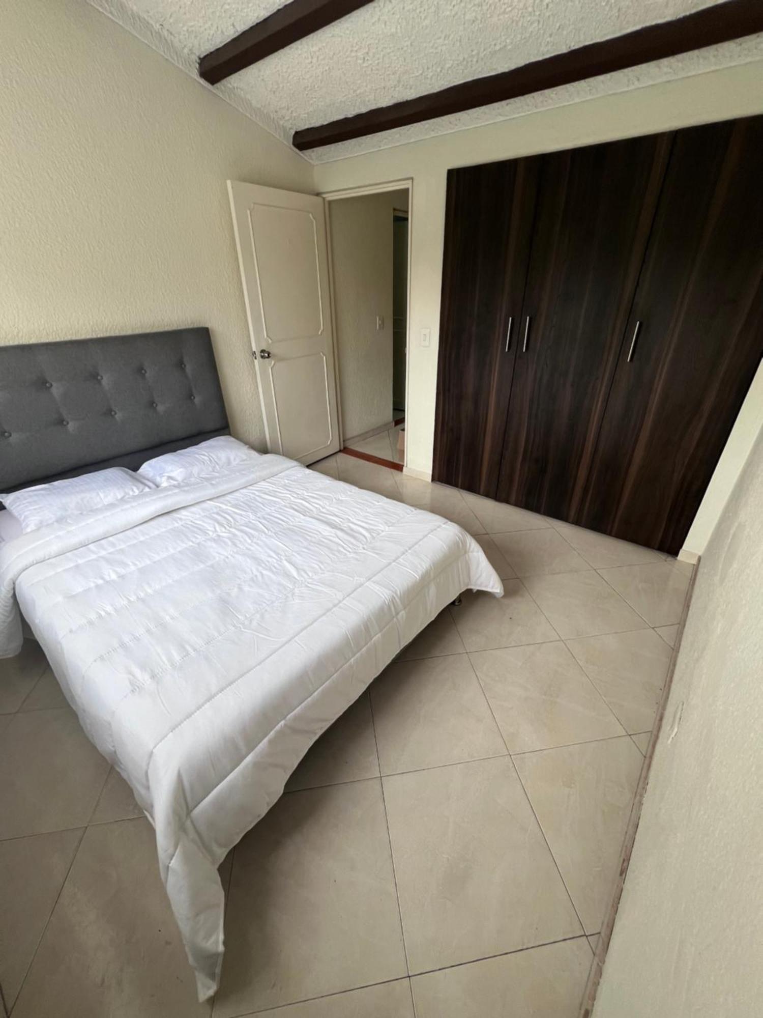 Hostal Villa Del Prado - Bogota — Fotos 3